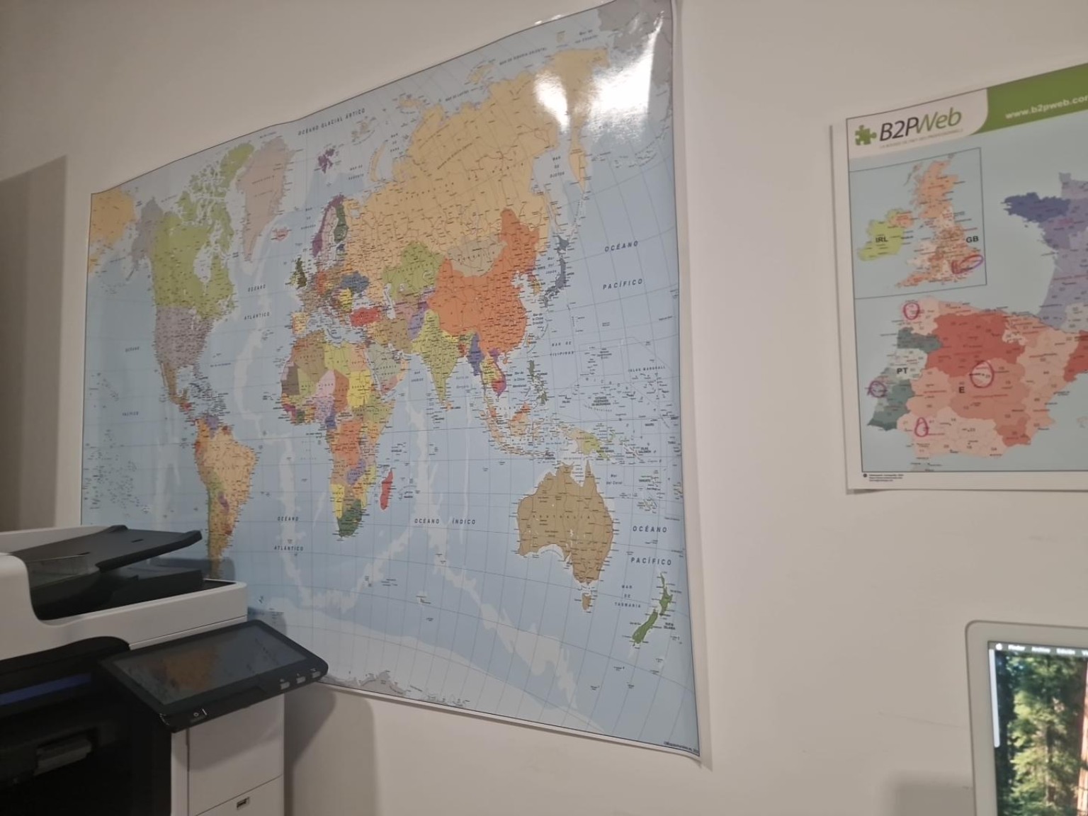 Oficina y cartografía Netmaps