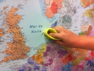 Mapa mural plastificado de superficie lavable y borrable